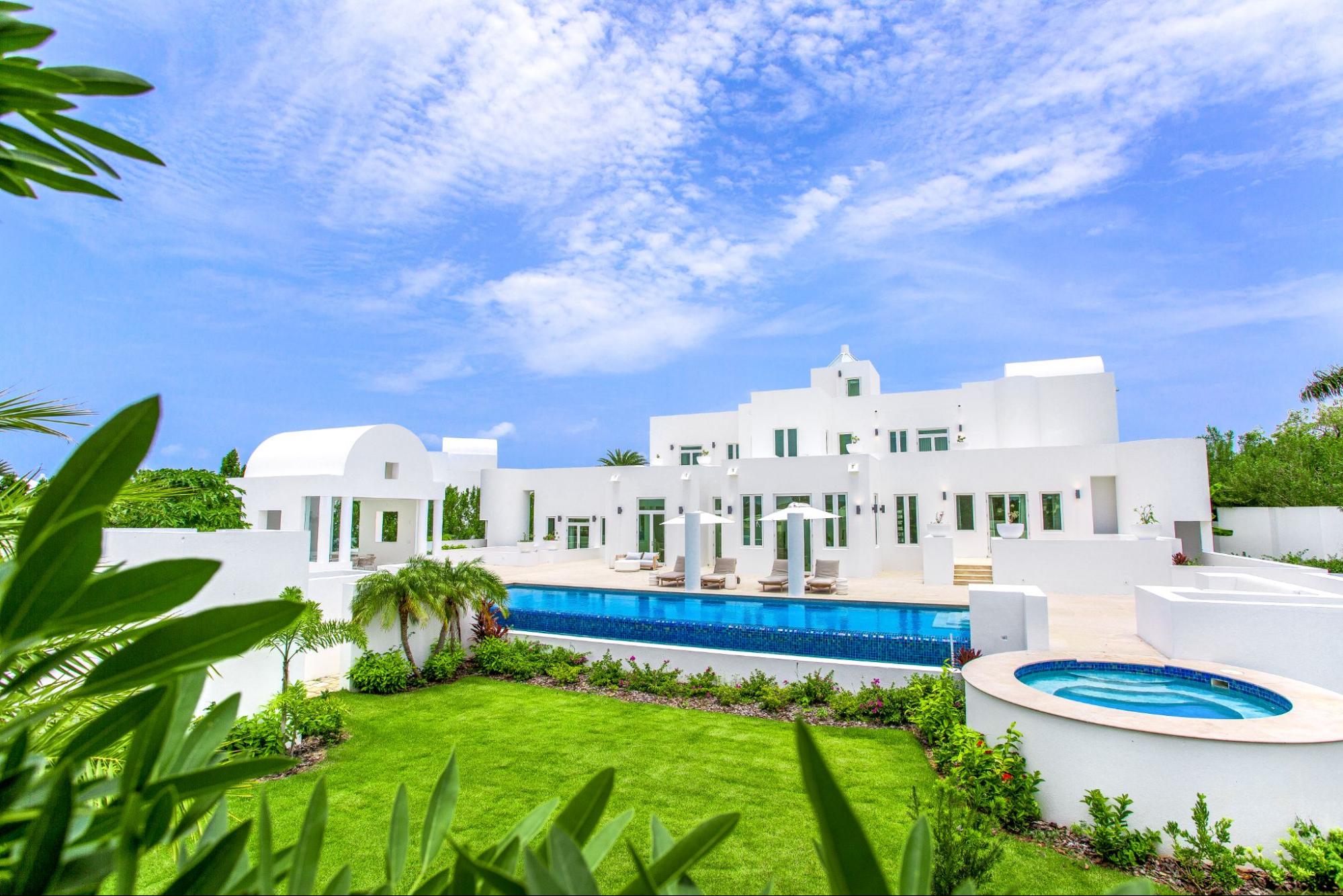 Estate homes at the best luxury hotel in the Caribbean